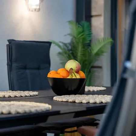 Medvedov Dom Sa Velikom Terasom 34m2 *